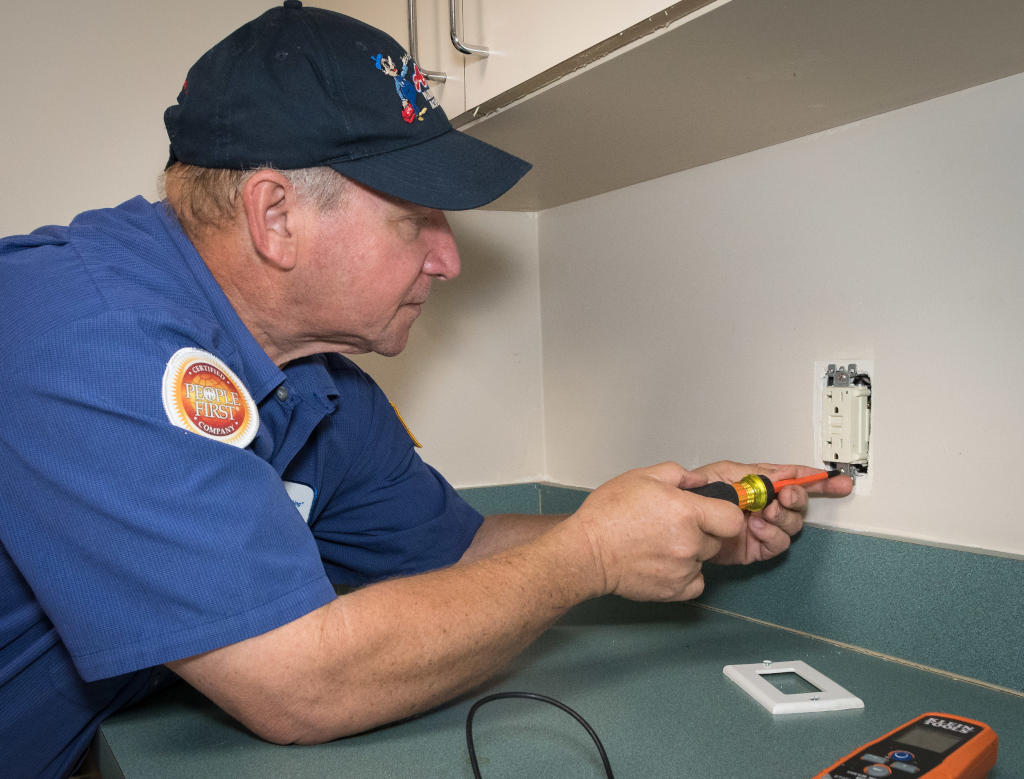 tamper resistant Outlets